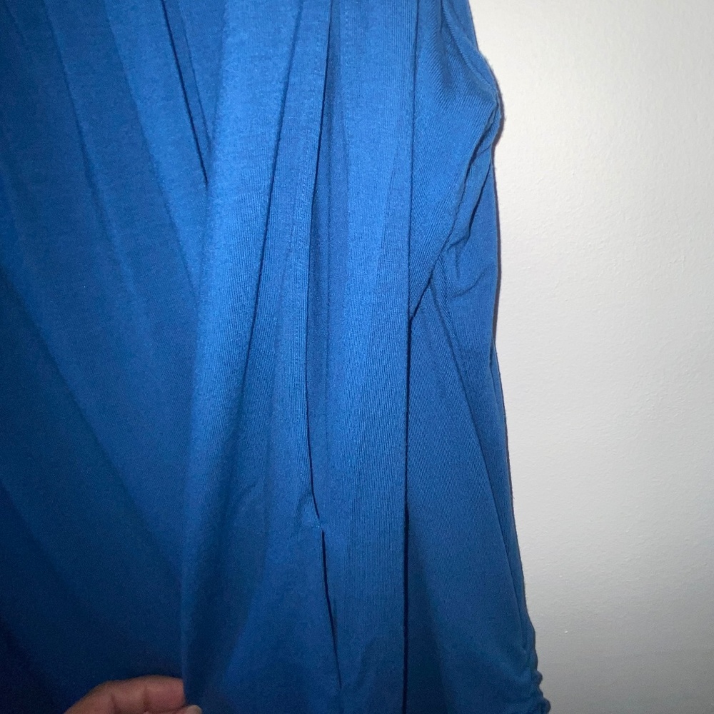 Tommy Bahama Blue Long Cut out sleeves - Picture 2 of 3